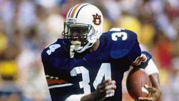 A sports legend will be honored at Auburn this Saturday
