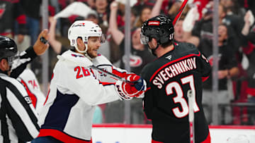 Nic Dowd, Washington Capitals Mandatory Credit: James Guillory-Imagn Images