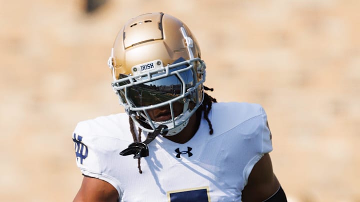 Notre Dame defensive back Jalen Stroman (7)