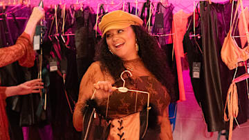 SURVIVAL OF THE THICKEST SEASON 2. Michelle Buteau as Mavis in Episode 205 of Survival of the Thickest, Season 2