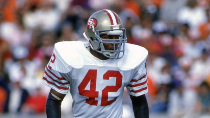 San Francisco 49ers safety Ronnie Lott (42)