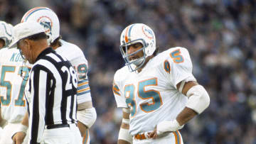 Miami Dolphins v Baltimore Colts