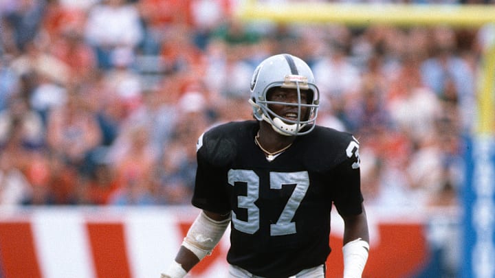 Oakland Raiders v New England Patriots