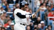Oscar Gamble, después de cortarse el pelo y afeitarse la barba, tal como se lo exigieron en los Yankees de Nueva York