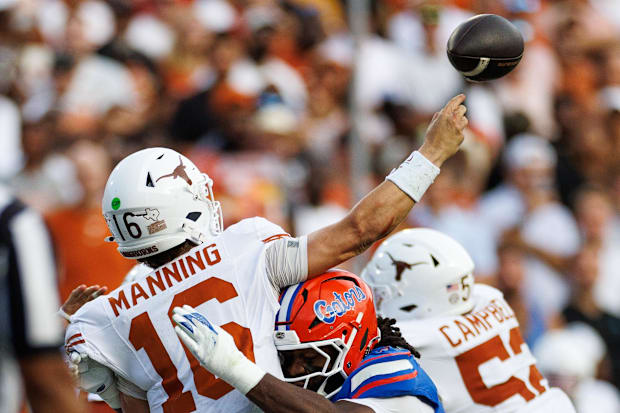 Texas Longhorns quarterback Arch Manning 