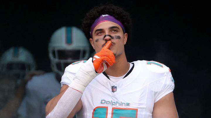 Los Angeles Chargers v Miami Dolphins - NFL 2025