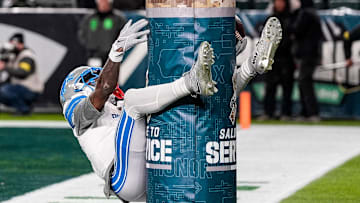 Detroit Lions wide receiver Jameson Williams (1) celebrates a touchdown against Philadelphia Eagles 