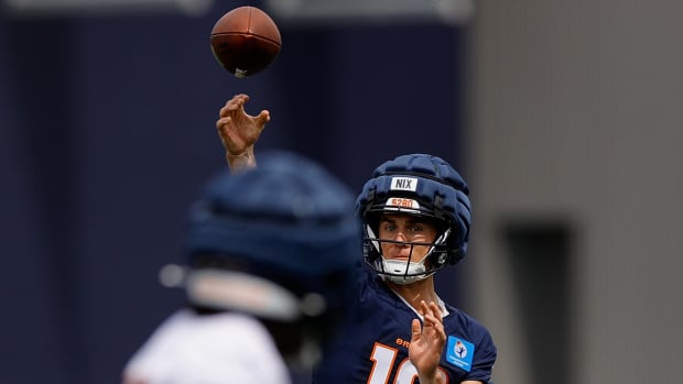 Denver Broncos quarterback Bo Nix (10) during training camp at Broncos Park Powered by CommonSpirit.