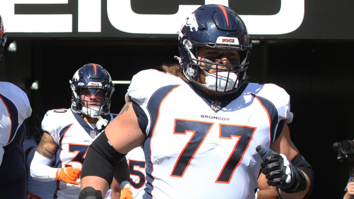 Oct 10, 2021; Pittsburgh, Pennsylvania, USA;  Denver Broncos offensive guard Quinn Meinerz (77) take the field to play the Pittsburgh Steelers at Heinz Field. 