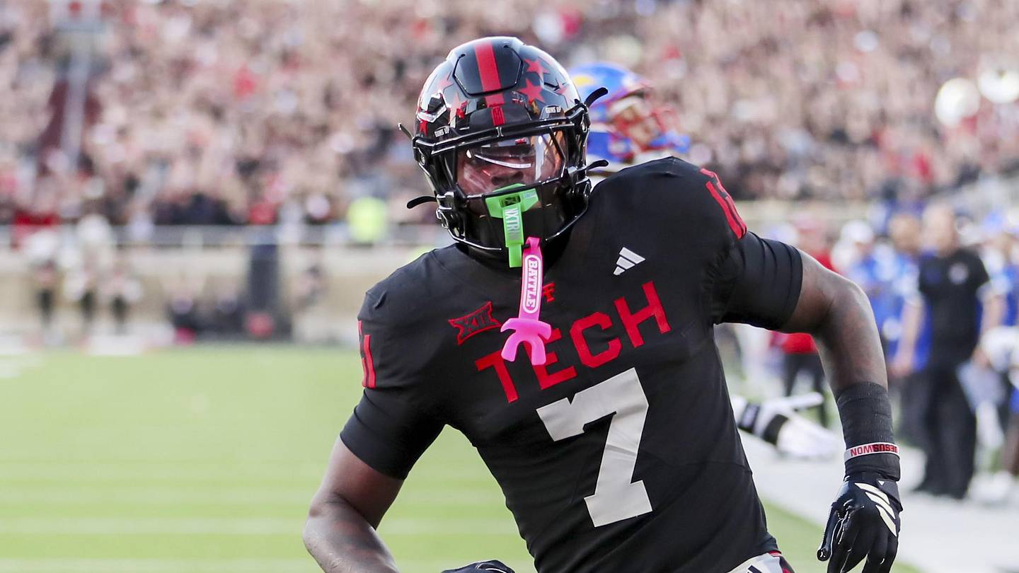 College Football Teams Clash Over Uniforms on Social Media