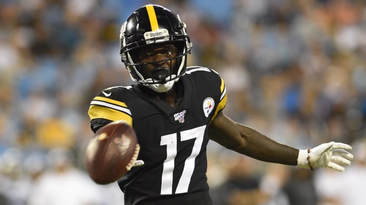 Aug 29, 2019; Charlotte, NC, USA; Pittsburgh Steelers wide receiver Eli Rogers (17) tries to make a catch in the second quarter at Bank of America Stadium. Mandatory Credit: Bob Donnan-USA TODAY Sports