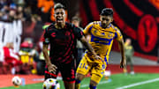 Efraín Álvarez de Xolos y Jesús Garza de Tigres en el Apertura 2024
