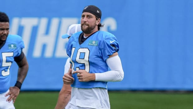 Carolina Panthers wide receiver Adam Thielen (19) warms up. Jim Dedmon-USA TODAY Sports