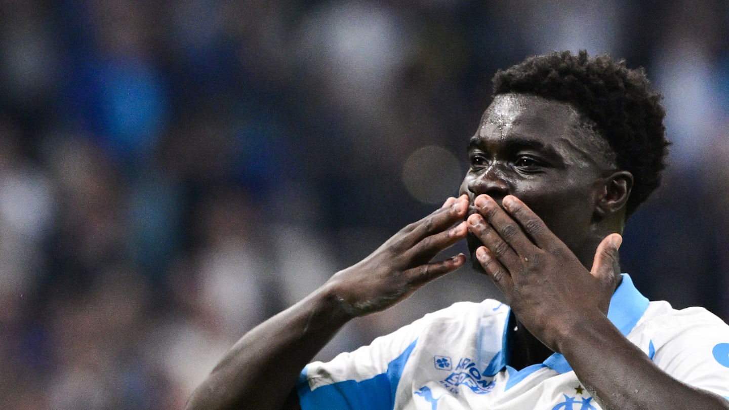 OFFICIEL : Les compos de RC Lens - OM dévoilées, avec Robinio Vaz d'entrée