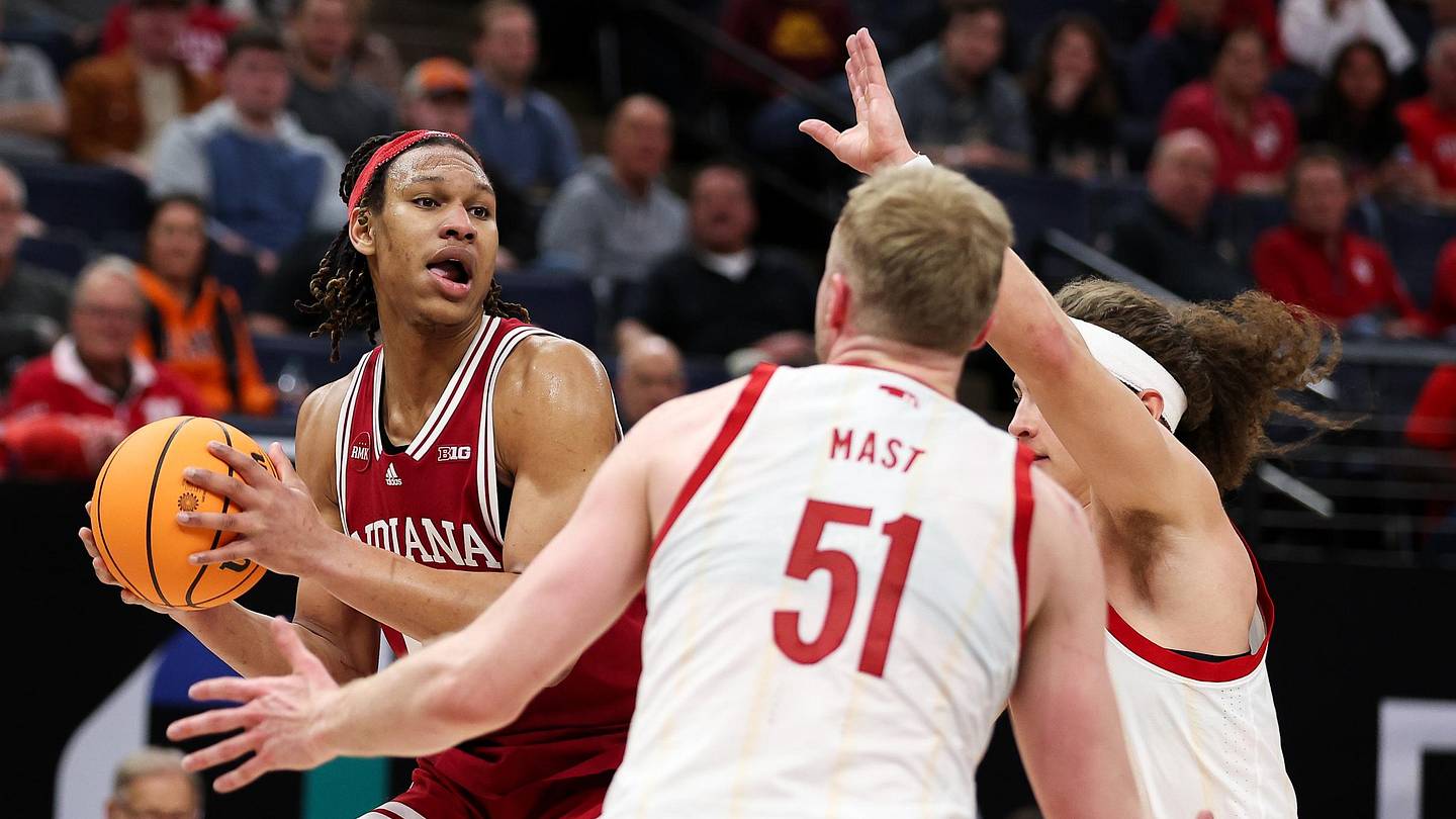 Point Spread Nebraska Favored Over Indiana In National TV Showdown On point-spread-nebraska-favored-over-indiana-in-national-tv-showdown-on