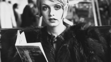 Twiggy To Japan