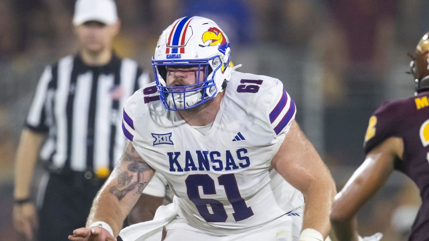 Multiple College QBs, Linemen Emerging as 2026 NFL Draft Prospects