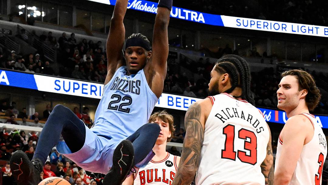 Mar 16, 2026; Chicago, Illinois, USA; Memphis Grizzlies forward Taylor Hendricks (22) dunks the ball against the Chicago Bulls during the second half at United Center. Mandatory Credit: Matt Marton-Imagn Images Mar 16, 2026; Chicago, Illinois, USA; Memphis Grizzlies forward Taylor Hendricks (22) dunks the ball against the Chicago Bulls during the second half at United Center. Mandatory Credit: Matt Marton-Imagn Images