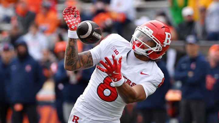 Nov 1, 2025; Champaign, Illinois, USA; Rutgers Scarlet Knights wide receiver KJ Duff (8) makes a catch during the second half at Memorial Stadium. Credit: Ron Johnson-Imagn Images Nov 1, 2025; Champaign, Illinois, USA; Rutgers Scarlet Knights wide receiver KJ Duff (8) makes a catch during the second half at Memorial Stadium. Credit: Ron Johnson-Imagn Images