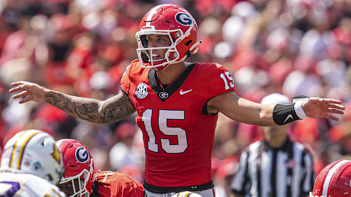 Georgia Bulldogs quarterback Carson Beck (15)