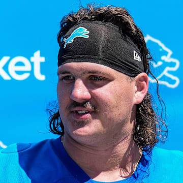 Detroit Lions offensive lineman Tate Ratledge (69).