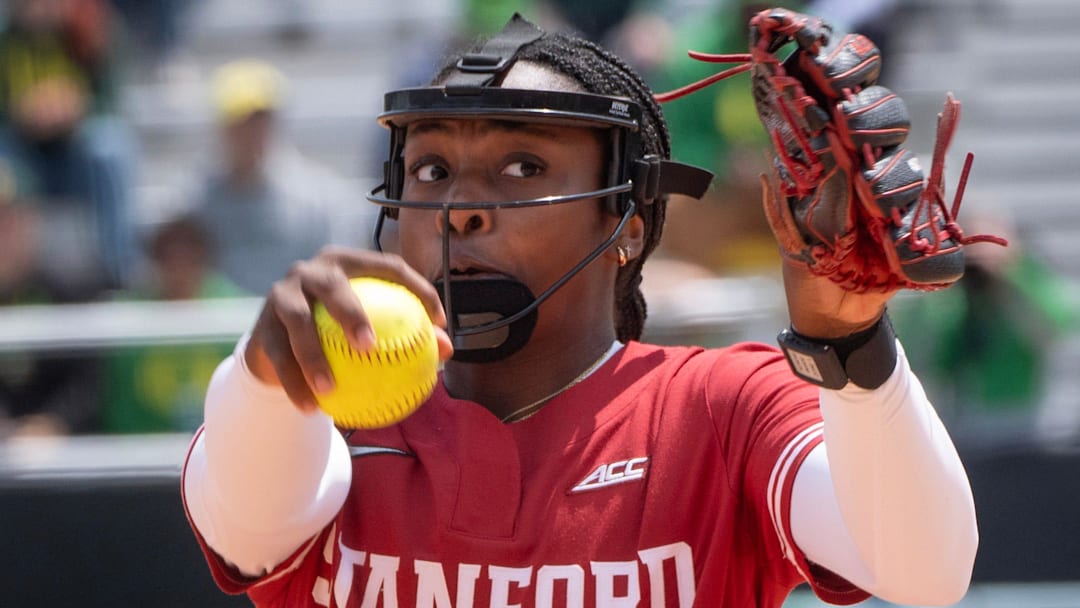 Stanford’s Alyssa Houston pitches against Oregon during the Eugene NCAA Softball Regional.