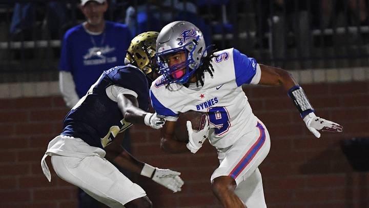 Syracuse football has landed 4-star wide receiver Chanin Harris, the Orange's second 2027 verbal commitment on Thursday.