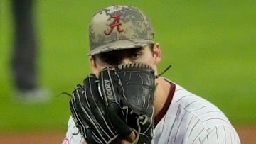 Apr 25, 2025; Tuscaloosa, AL, USA; Alabama pitcher Riley Quick pitches during the game with Missouri at Sewell-Thomas Stadium Friday night.