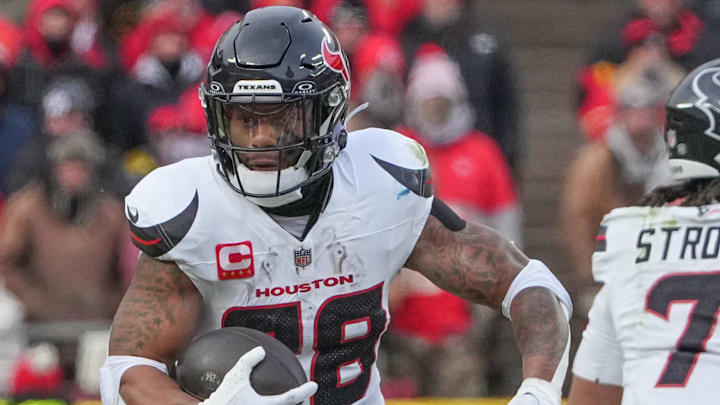 Texans RB Joe Mixon will miss at least the first four weeks of the regular season. 