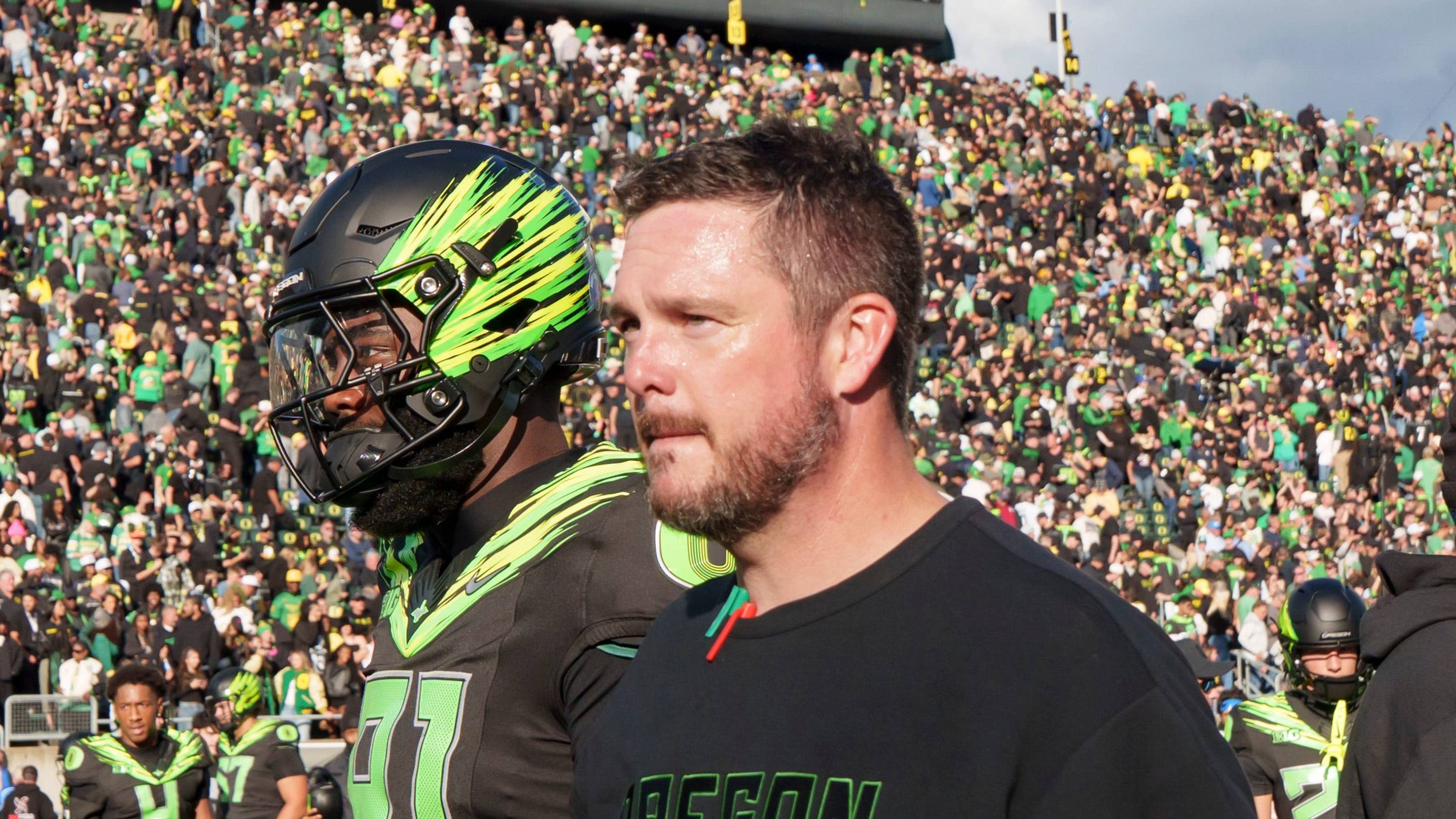 Illinois' Game-Sealing Touchdown Survives Controversial Review in Oregon's 21-10 Loss