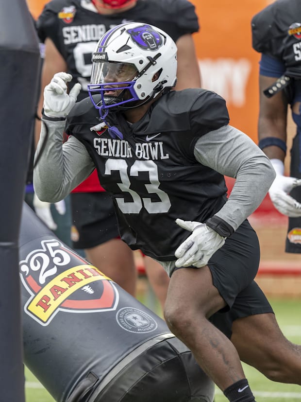 National team defensive lineman David Walker of Central Arkansas works through drills during Senior Bowl practice. 