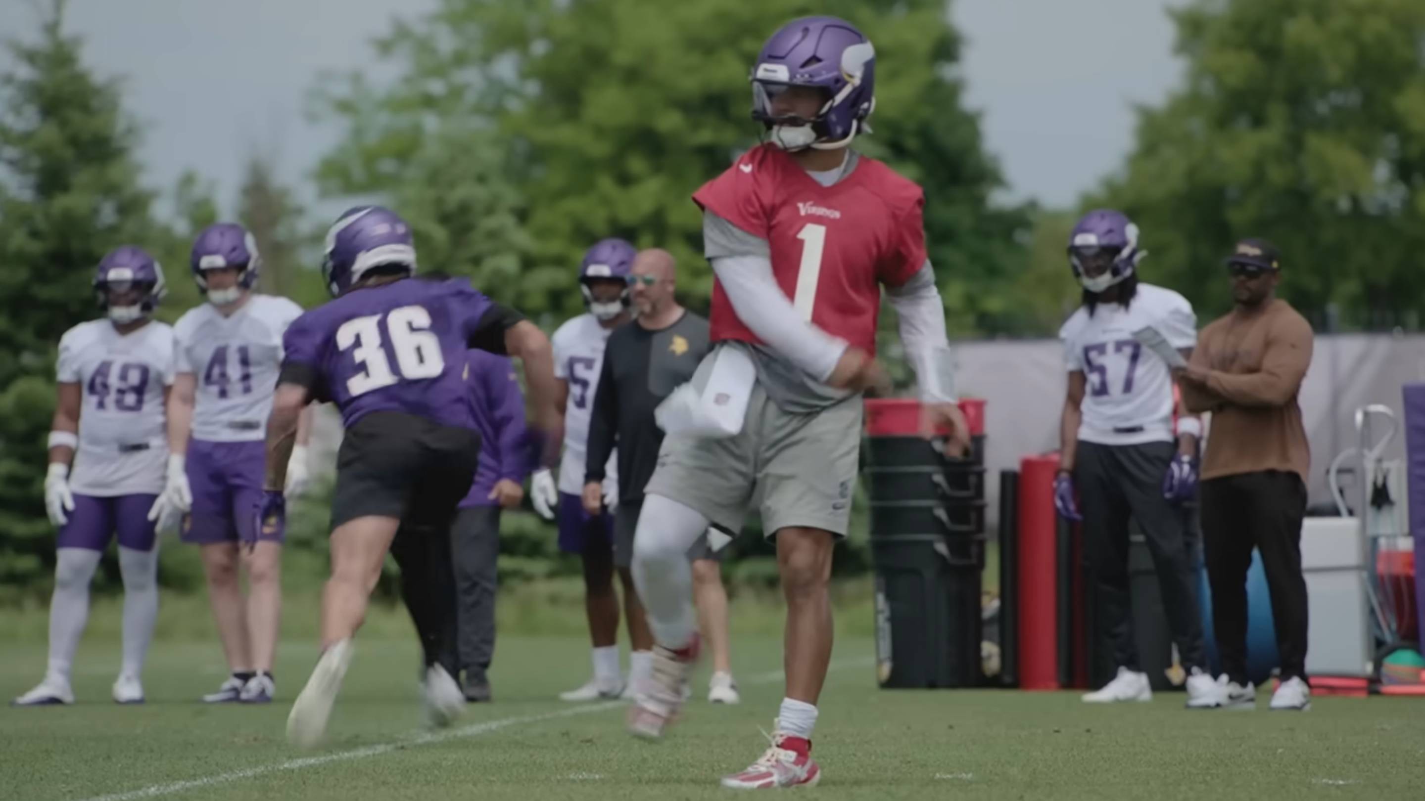 Murray, McCarthy Clips From OTA No. 1 Spark Leg Swing Discussion