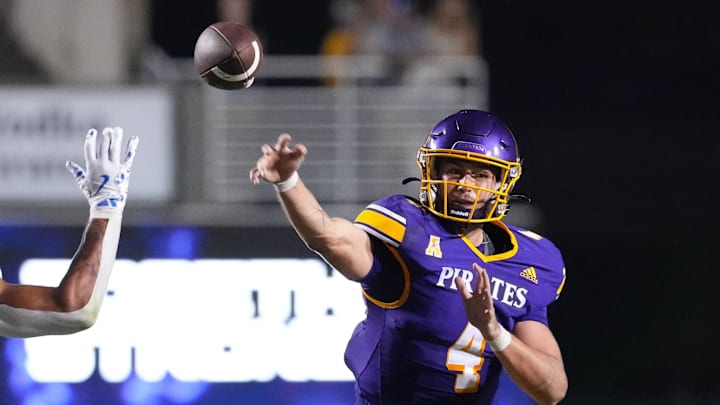 The East Carolina Pirates and quarterback Katin Houser are favored in Week 8. 