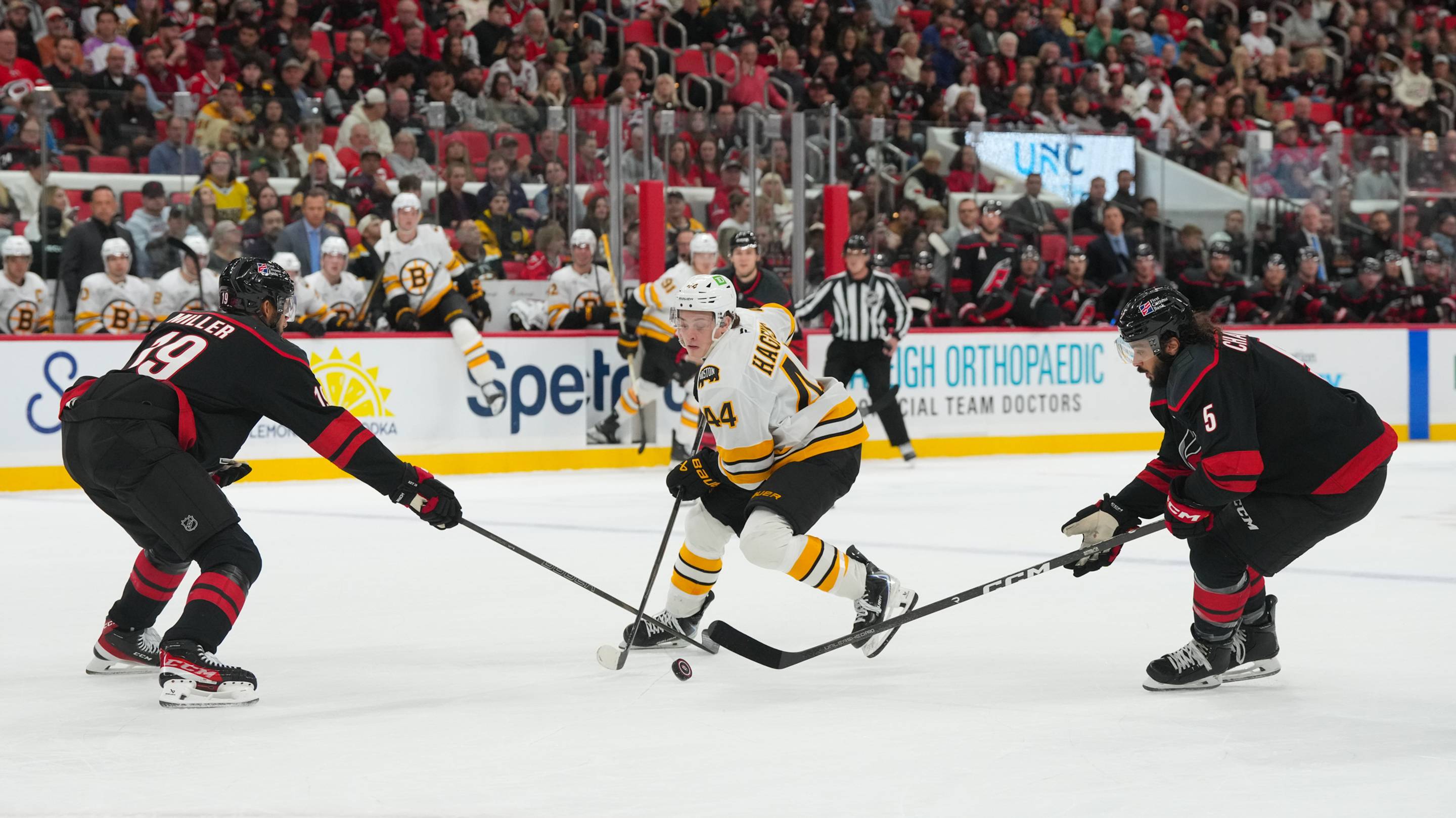 Bruins Fall to Hurricanes in Matchup of NHL’s Best