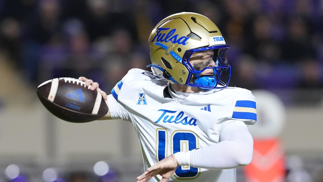 Oct 16, 2025; Greenville, North Carolina, USA; Tulsa Golden Hurricane quarterback Baylor Hayes (10) throws the ball against the East Carolina Pirates during the first half at Dowdy-Ficklen Stadium. Mandatory Credit: James Guillory-Imagn Images Oct 16, 2025; Greenville, North Carolina, USA; Tulsa Golden Hurricane quarterback Baylor Hayes (10) throws the ball against the East Carolina Pirates during the first half at Dowdy-Ficklen Stadium. Mandatory Credit: James Guillory-Imagn Images