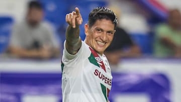 Cano viveu uma noite goleadora no Mangueirão
