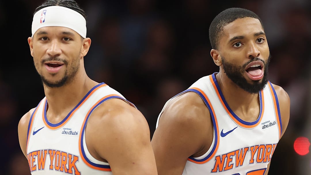 New York Knicks v Phoenix Suns