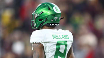 Nov 23, 2019; Tempe, AZ, USA; Oregon Ducks safety Jevon Holland (8) against the Arizona State Sun Devils at Sun Devil Stadium.