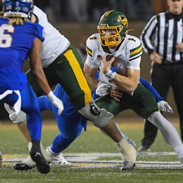 North Dakota State Bison quarterback Cole Payton (9)