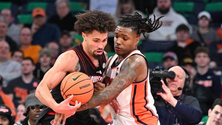 Syracuse basketball was awful on offense and defense, losing big to Louisville and snapping SU's two-game winning streak.