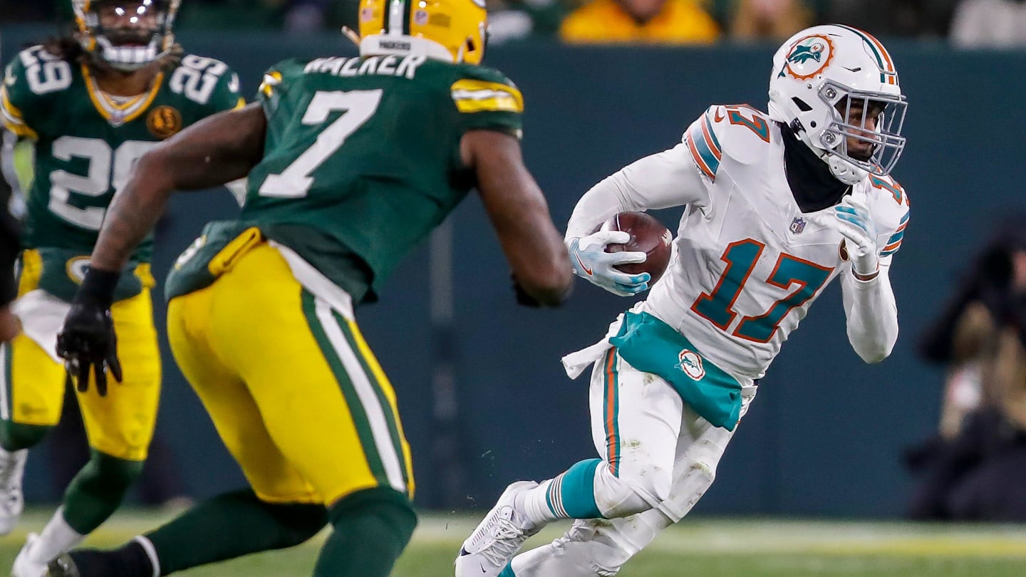 Jaylen Waddle, Quinn Ewers, Unicorns, and More