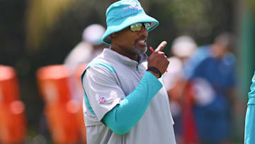 Miami Dolphins defensive coordinator Anthony Weaver