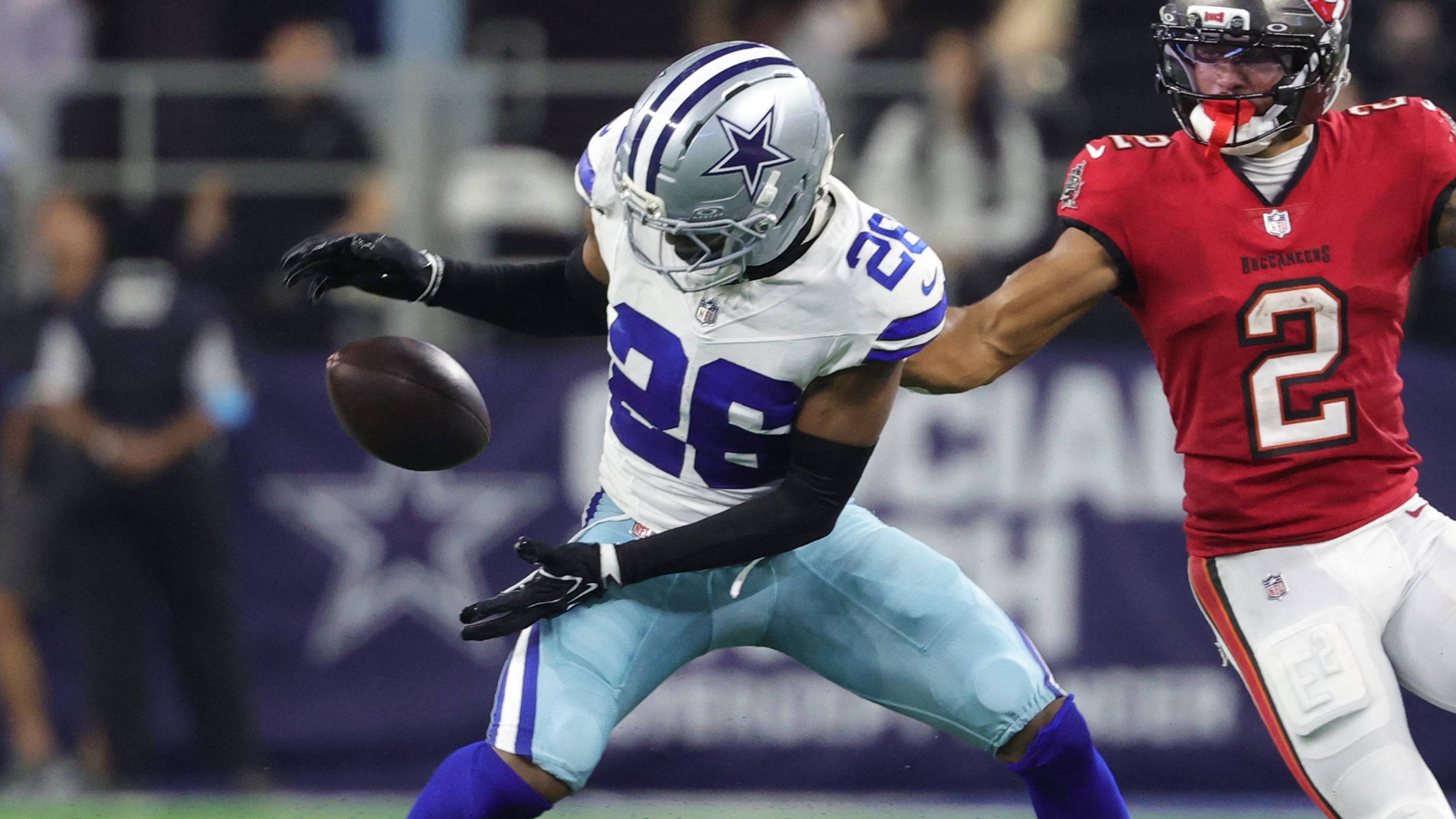 DaRon Bland Surprise Absence From Cowboys Practice Amid Individual Struggles