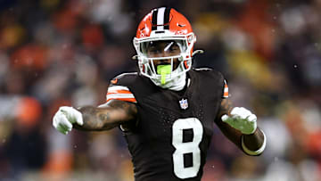 Pittsburgh Steelers v Cleveland Browns