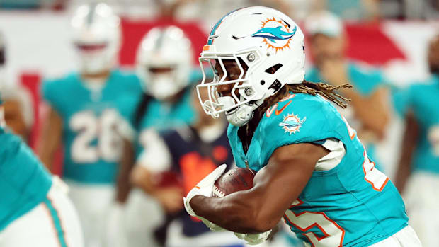 Miami Dolphins running back Jaylen Wright