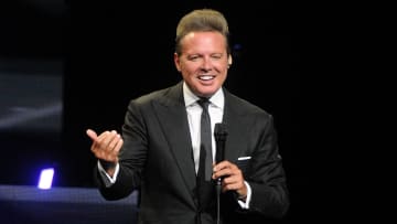 Luis Miguel le habría pedido matrimonio a su nueva novia, la diseñadora Paloma Cuevas