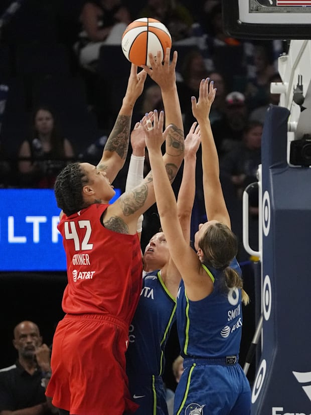 Brittney Griner (42), Jessica Shepard (15) and forward Alanna Smith (8).