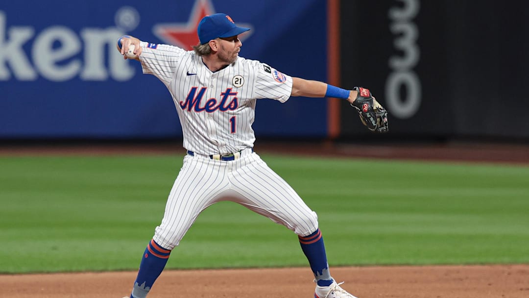 Sep 16, 2025; New York City, New York, USA; New York Mets second baseman Jeff McNeil (1) forces out San Diego Padres left fielder Gavin Sheets (not pictured) at second base during the second inning against the San Diego Padres at Citi Field. Mandatory Credit: Vincent Carchietta-Imagn Images Sep 16, 2025; New York City, New York, USA; New York Mets second baseman Jeff McNeil (1) forces out San Diego Padres left fielder Gavin Sheets (not pictured) at second base during the second inning against the San Diego Padres at Citi Field. Mandatory Credit: Vincent Carchietta-Imagn Images