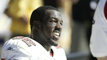 San Francisco 49ers linebacker Patrick Willis (52)