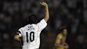 Carlitos Tevez la rompió en Corinthians.